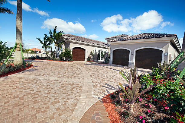  Oak Trail Shores, TX Driveway Pavers Pros